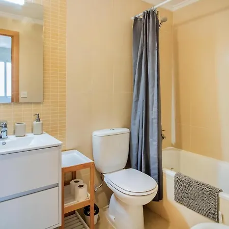 Apartment 3 Bedroom Amazing In *