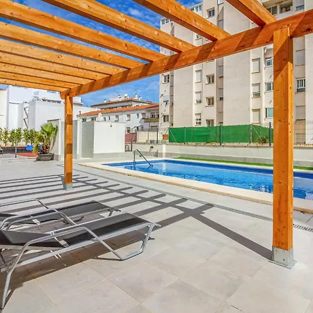 3 Bedroom Amazing In Apartment *